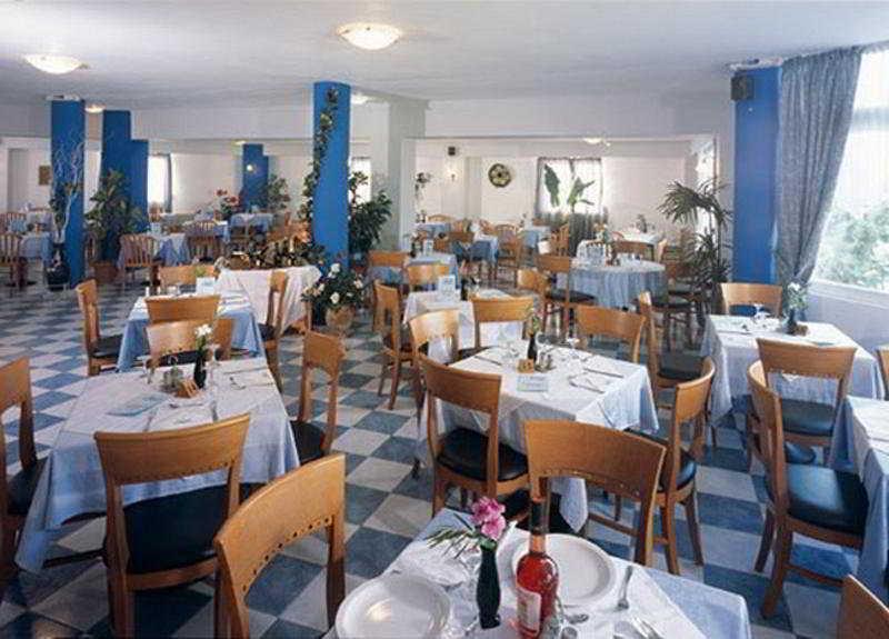 Corali Otel Tigaki