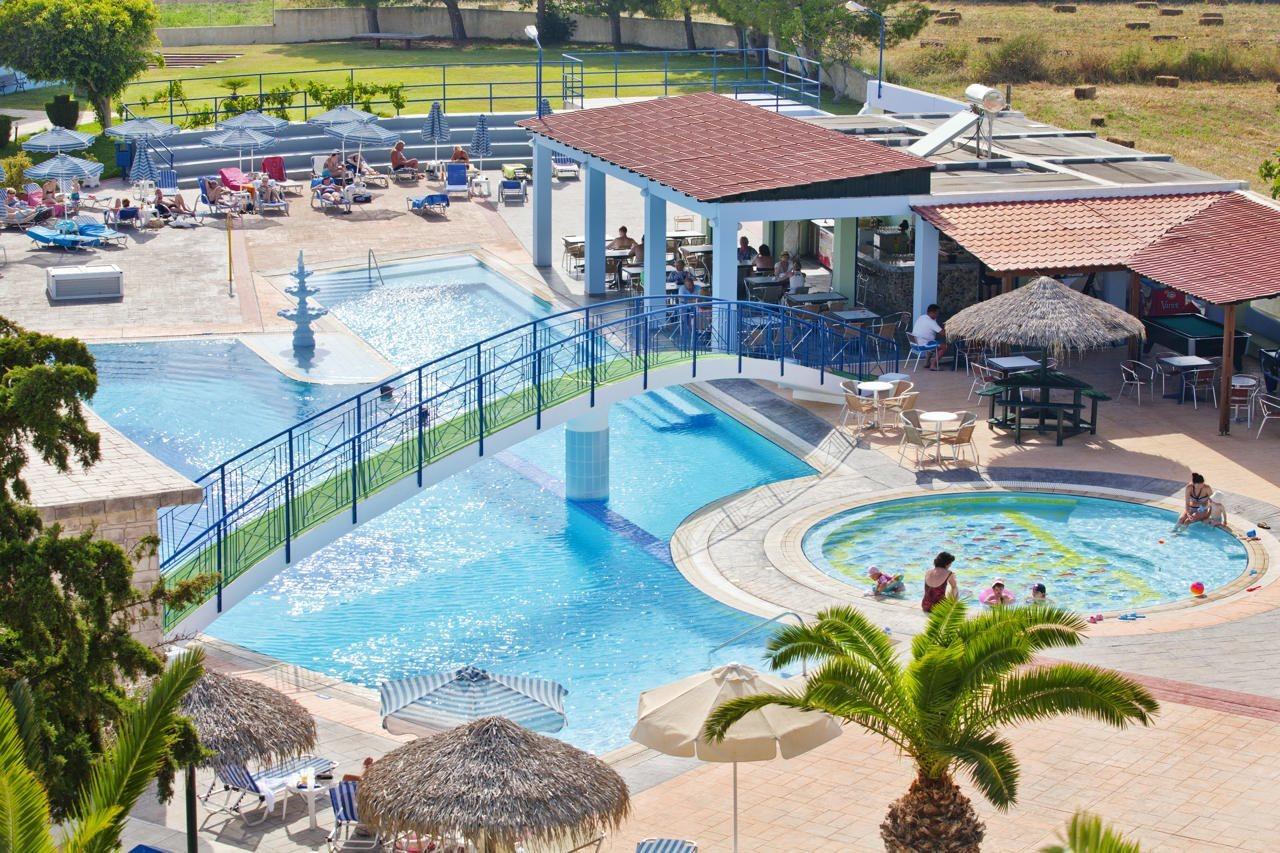 Corali Otel Tigaki